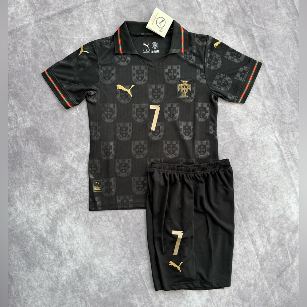 Portugal Away Set kids Ronaldo 7 - Picture 2 of 7